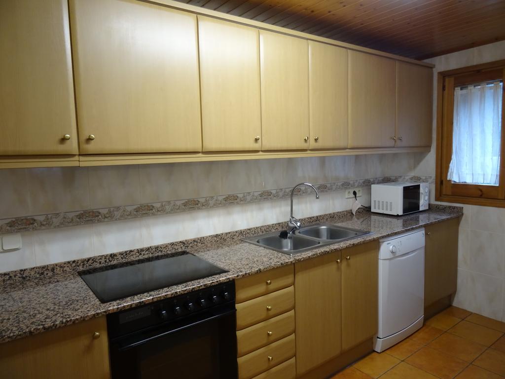Apartaments La Canal Alins Екстериор снимка
