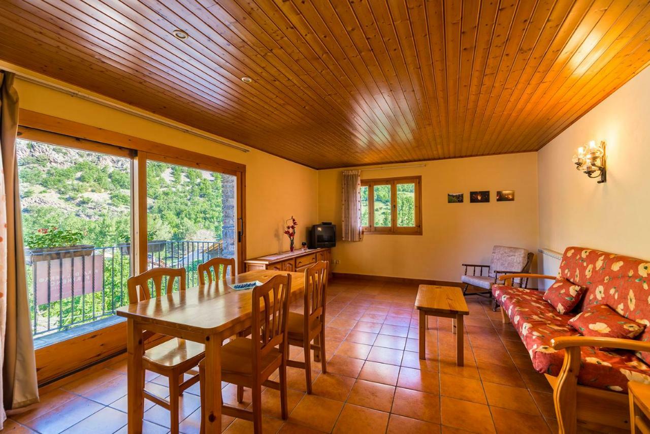 Apartaments La Canal Alins Екстериор снимка